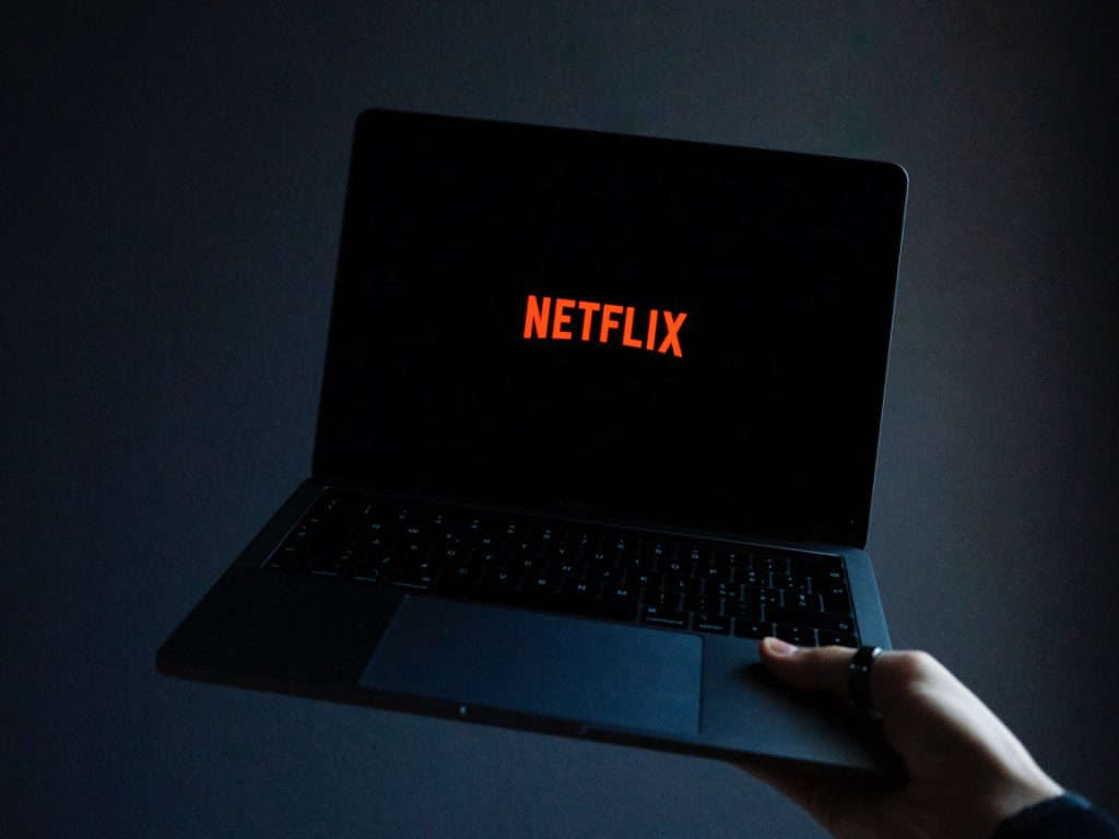 Indepth guide to 6 Best Laptops for Watching Movies